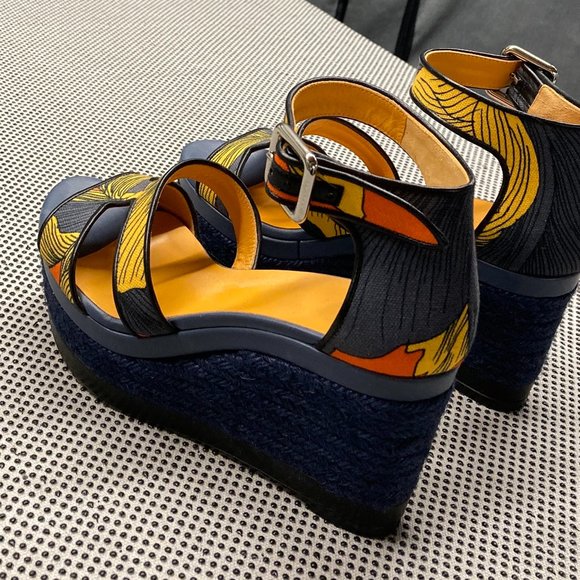 Hermes Women's Wedges in Black and Orange - Picture 1 of 2